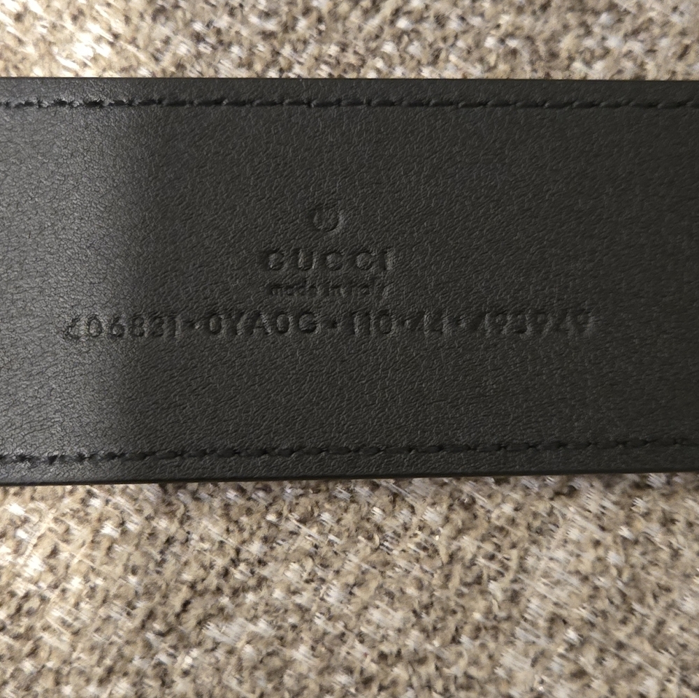 Gucci Black and Gold Belt - Picture 3 of 13